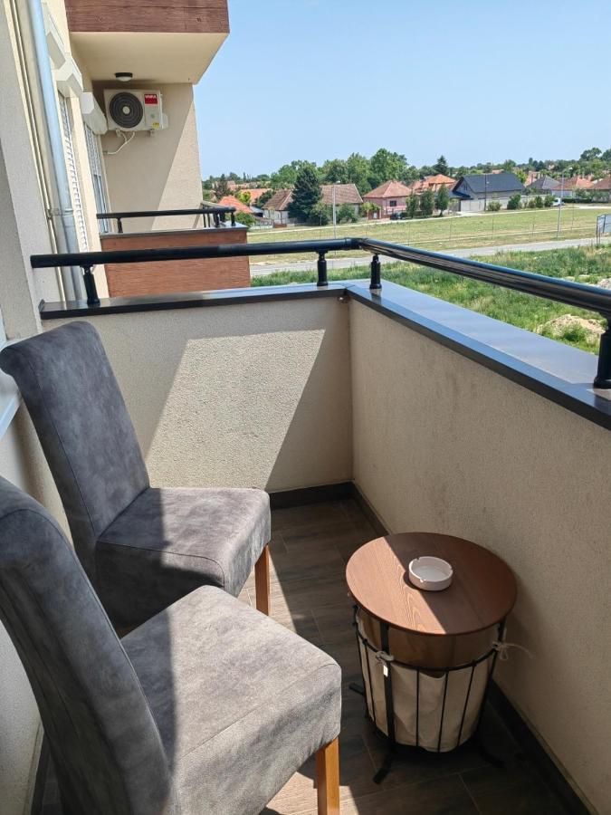 Road Warriors Apartment Subotica Bagian luar foto