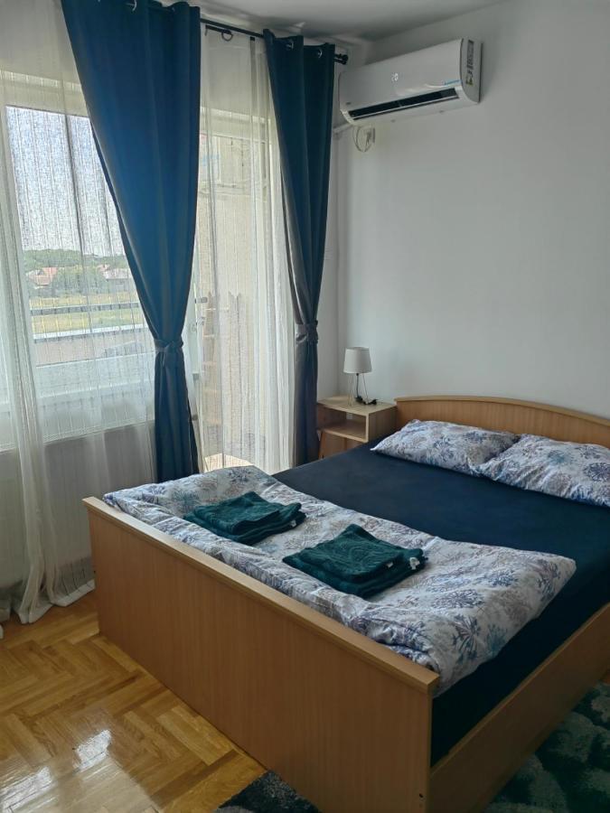 Road Warriors Apartment Subotica Bagian luar foto