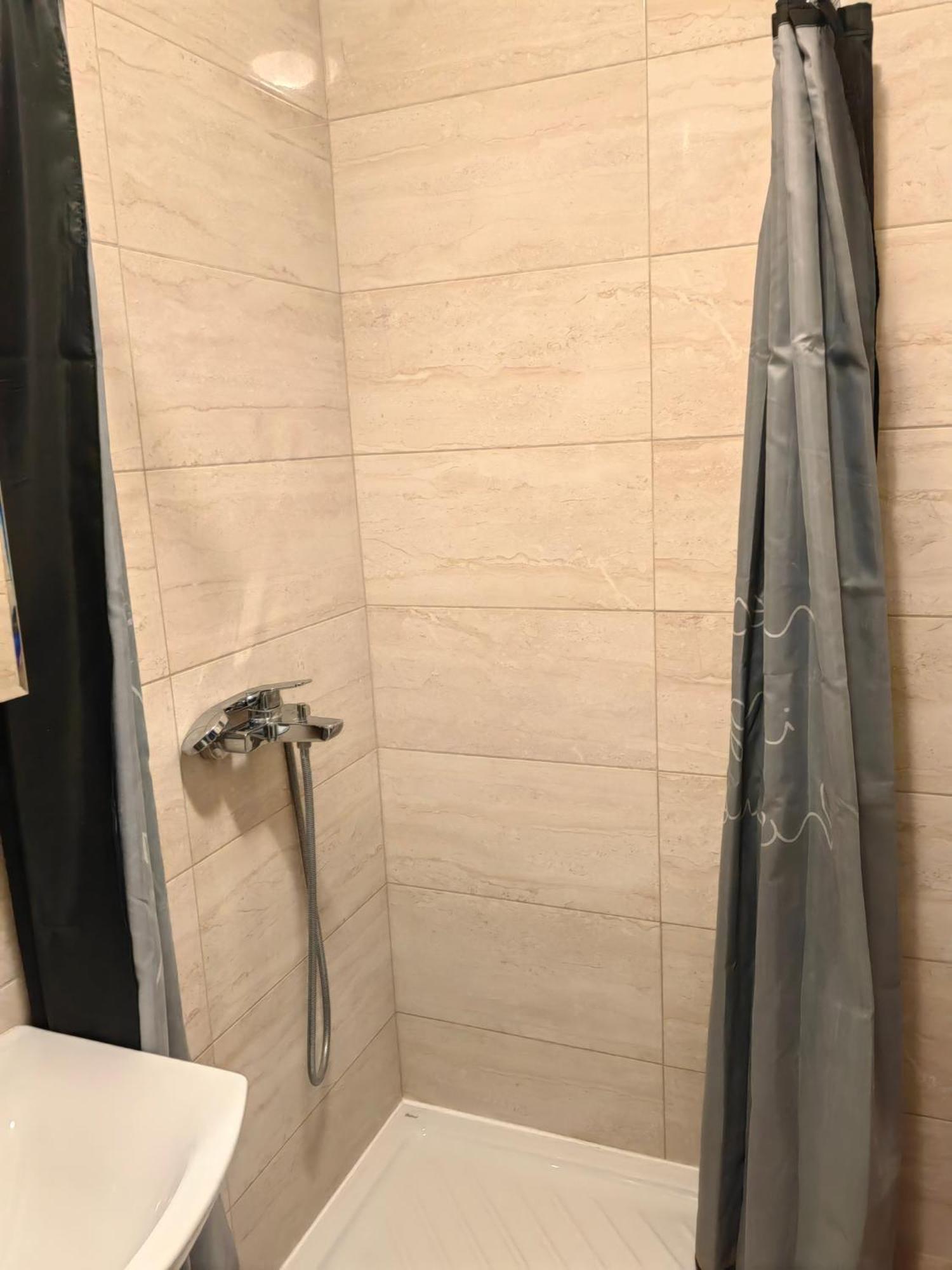Road Warriors Apartment Subotica Bagian luar foto