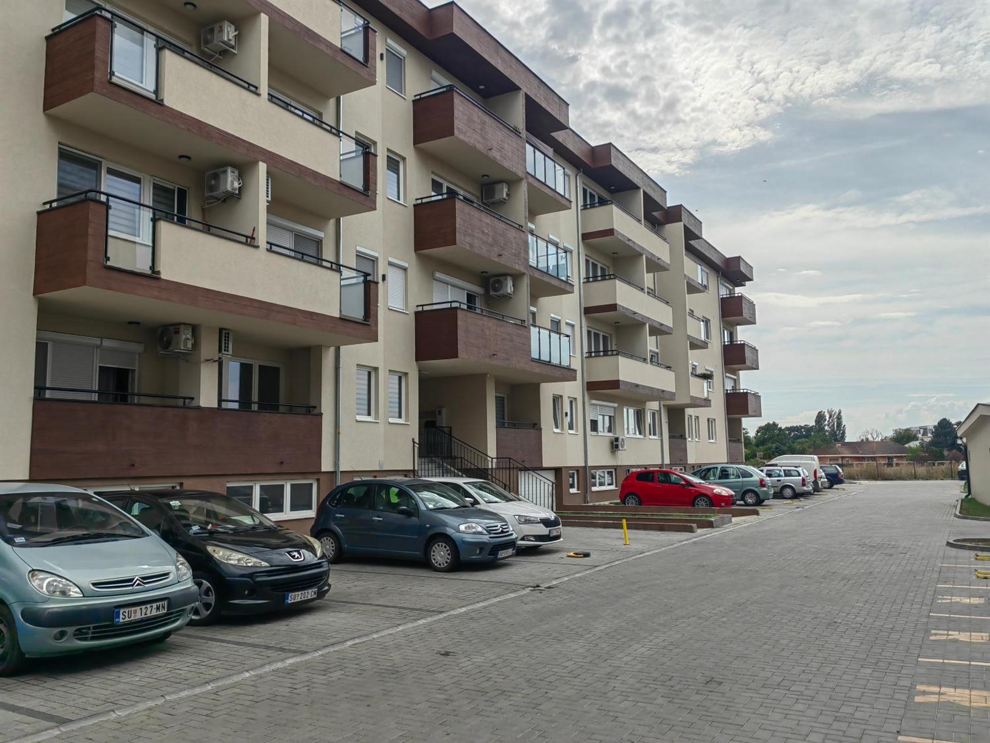 Road Warriors Apartment Subotica Bagian luar foto